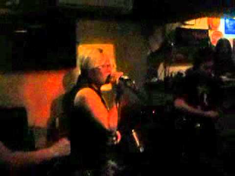 The Ronnies - Don't You Want Me (Live @ Route 196)