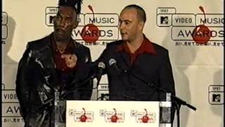 Dave Matthews Boyd Tinsley backstage interview 9x4x1997 video awards
