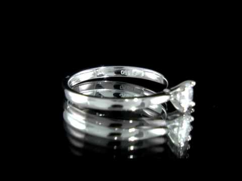 Traditional Round Brilliant Cut Diamond Solitaire Engagement Ring DR013