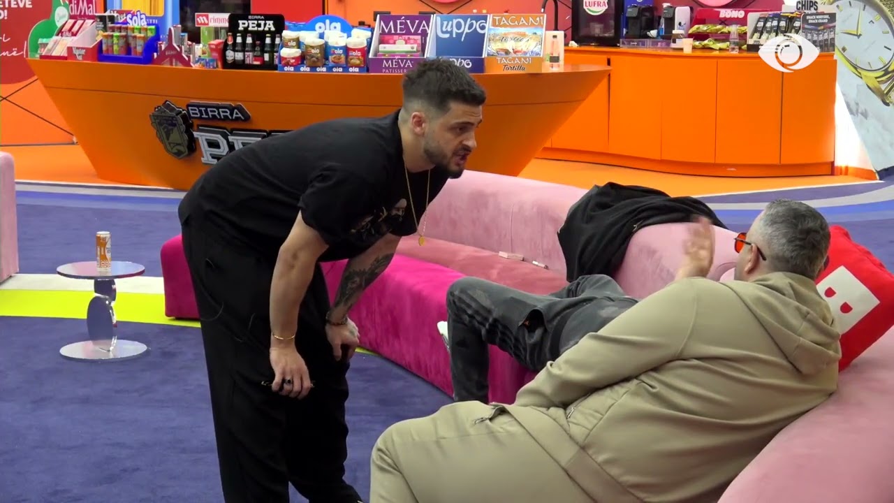 Ti kur bën lojën e Gretës, budalla je/ Rogerti debaton me Gimbon: Tregoj që jam më patriot se ty