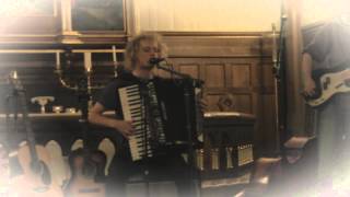 Let the spider run alive