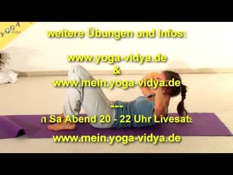 Yoga-Bauchmuskelübung mit Fingern an den Ohren
