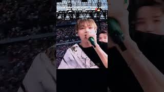 Download lagu Taehyung singing 'Jump' at the Paris concert❤️🥵#taehyung #taehyungedit #btsconcert #bts #btsarmy mp3