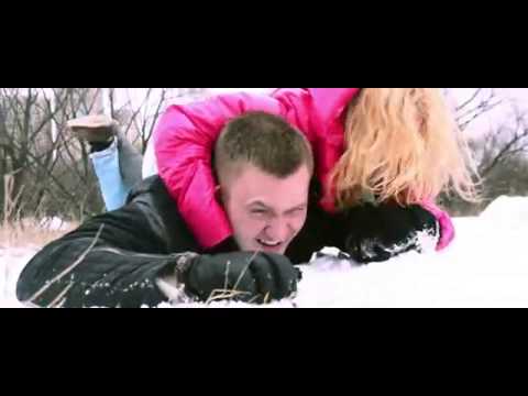 Драка. Парень дерется с девушкой за 100$ !