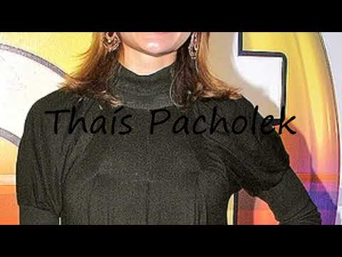 How to Pronounce Thaís Pacholek?