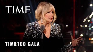 Download lagu Watch TIME100 Gala Host Jennifer Coolidge's Opening Monologue mp3