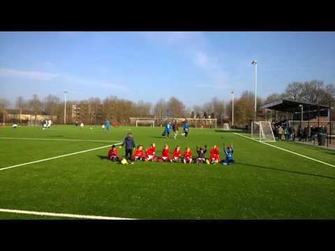 De derde overwinning op rij wordt gevierd!!