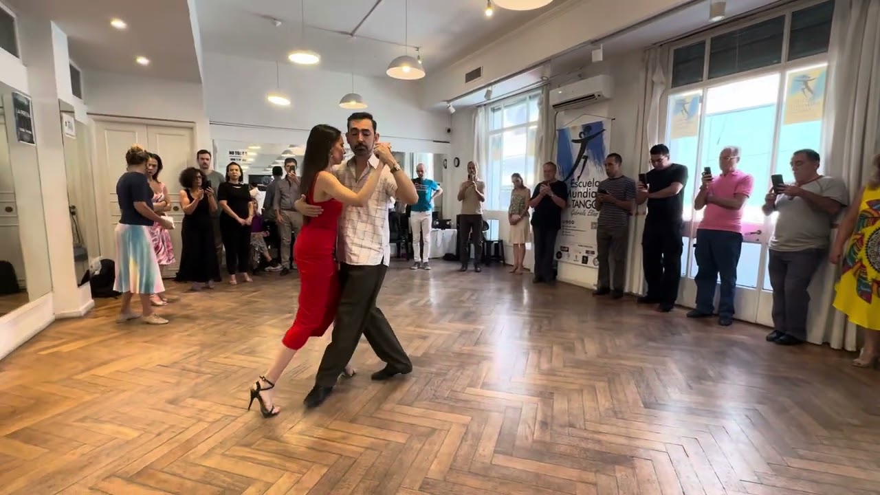 Video thumbnail for Demian Garcia. Tango lessons/Vals lesson: Flor de Lino. Buenos Aires. January 7, 2025