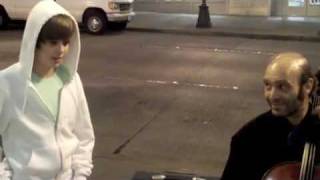 Justin Bieber singing Billie Jean then doing the moonwalk!!!!