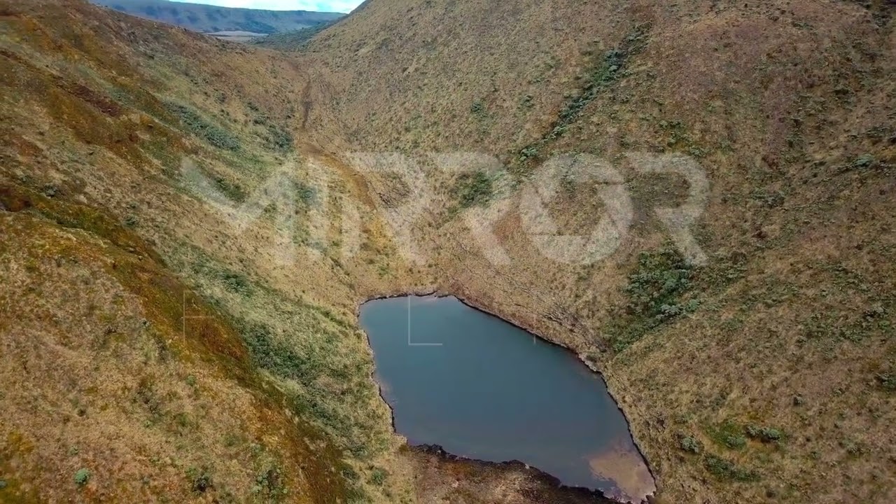 La Laguna Verde del volcán Azufral