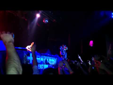 R3HAB LA RIVIERA ... AND THE ROBOT :-)