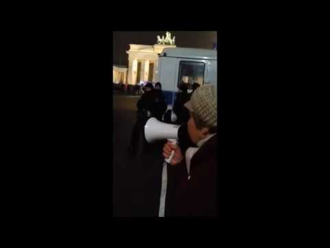Anti Trump, und Pro Trump Demo in Berlin 20.1.2017