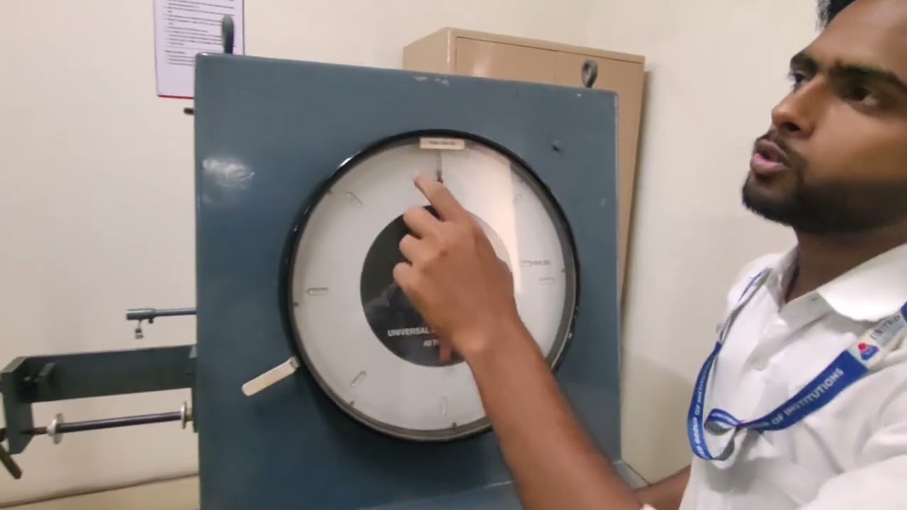 Tensile testing on UNIVERSAL TESTING MACHINE #engineering #mechanical #machine #diy