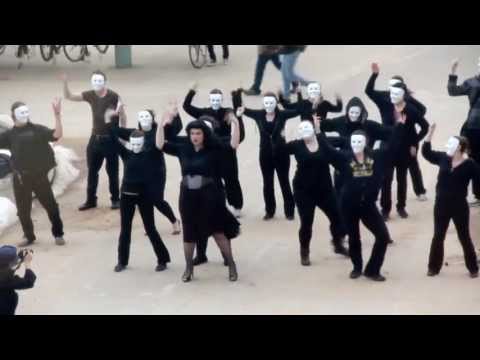 Flash Mob - "Let's Have a Kiki" by The Scissor Sisters