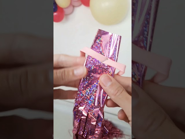 Vídeo relacionado con Jonami 2 Cortinas Metálicas Multicolor, Cortina de Lámina, Oropel Franjas Decoración Fondo para Fiesta de Cumpleaños Carnaval