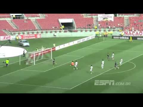 Lance de Craque: gol do Taison