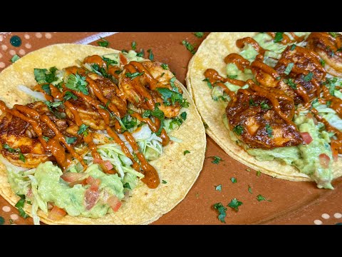 TACOS DE CAMARÓN ADOBADO CON SU SALSA ESPECIAL / TACOS / CAMARONES