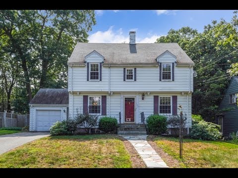 153 Howard St, Melrose MA - for sale by Debbie Heald, Tel 617-413-9084