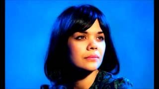 Bat For Lashes' Widow's Peak