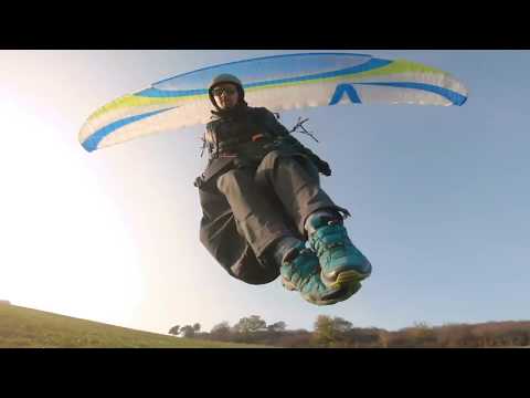 Herbst-Soaring vom feinsten! Mit dem Gleitschirm am Heukenberg im Weserbergland.
