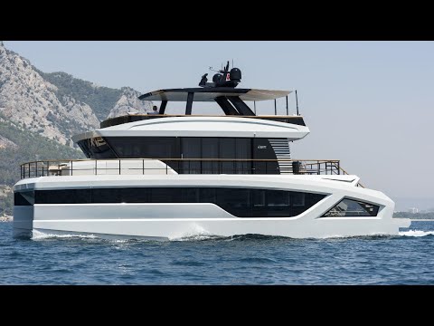 WORLD PREMIERE Lazzara LPC 300 Yacht Tour | Stunning Luxury Catamaran Walkthrough