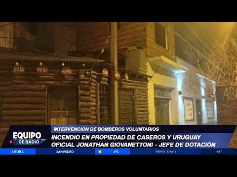 Bomberos asistieron en el incendio de un local en Caseros y Uruguay