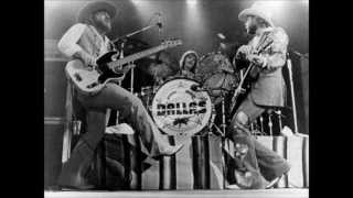 ZZ Top: "Enjoy and Get It On"