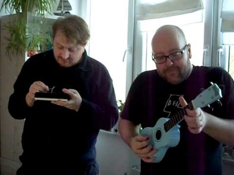 Andreas Gehm and Stefan Gubatz play a song