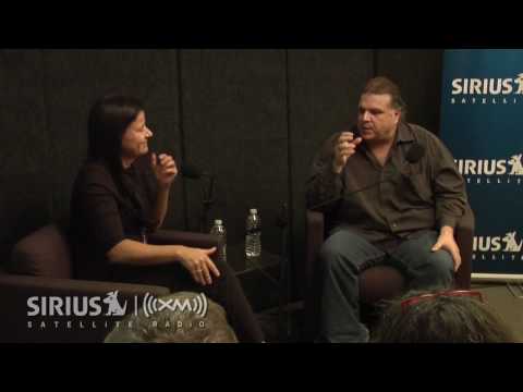 Tracey Ullman Impersonating Celebrities, Angering Larry David // SiriusXM // Raw Dog Comedy