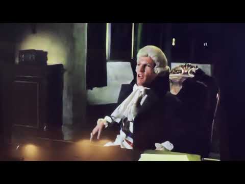 Der schwarze Fingernagel. Ist ja irre