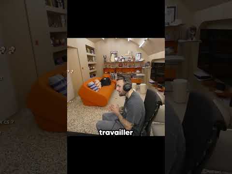 Squeezie se fait envahir de petits toutous