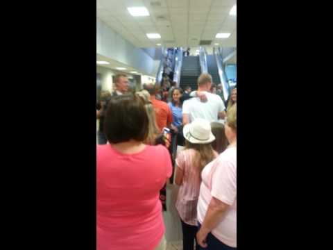 7 missionary Homecomings first hug, Salt Lake airport