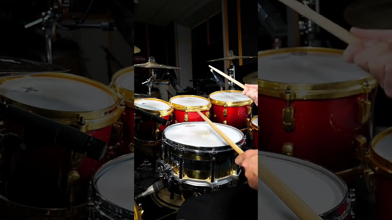 Listen how AWESOME this snare drum sounds! 🥁