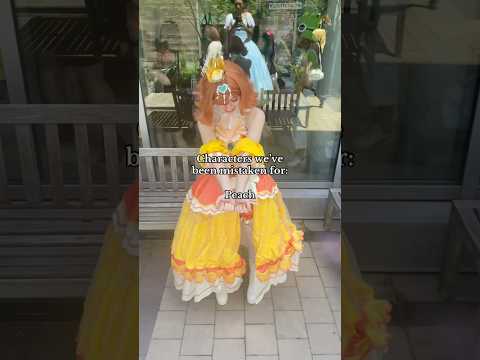 I love how everyone has their own scenario 😆 #cosplay #cosplayer #hanacon2025 #daisycosplay