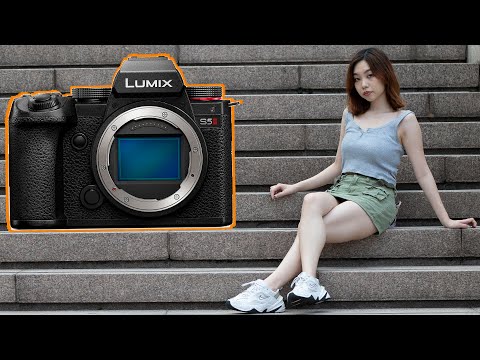 Panasonic S5ii - The best Hybrid Camera under $2K