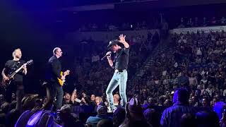 Tim McGraw - &quot;Felt Good On My Lips&quot; At Mohegan Sun Arena, PA