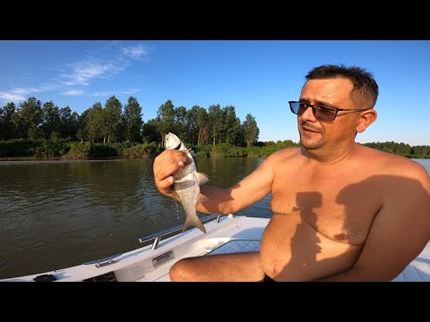 Kako da vam deca uživaju na plaži ( Ribolov plovkom na vožnju na reci)