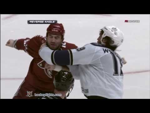 Kevin Westgarth vs Paul Bissonnette Dec 29, 2010