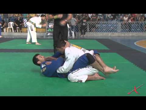 BRASILEIRO REGIÃO SUDESTE 2013 - Júlio Viotti x Samuel Junior by X-COMBAT