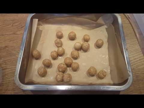 download lagu mp3 mp4 Peanut Butter For Dogs Uk, download lagu Peanut Butter For Dogs Uk gratis, unduh video klip Peanut Butter For Dogs Uk