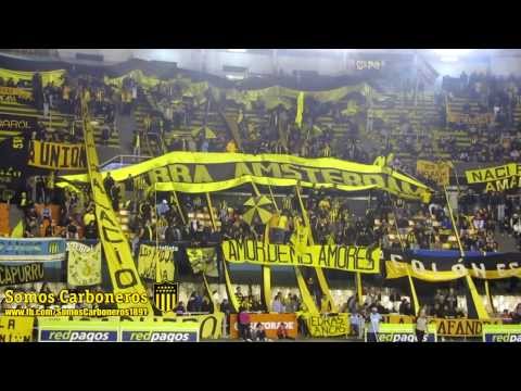 "Hinchada de Peñarol alentando en el Basketball" Barra: Barra Amsterdam &bull; Club: Peñarol