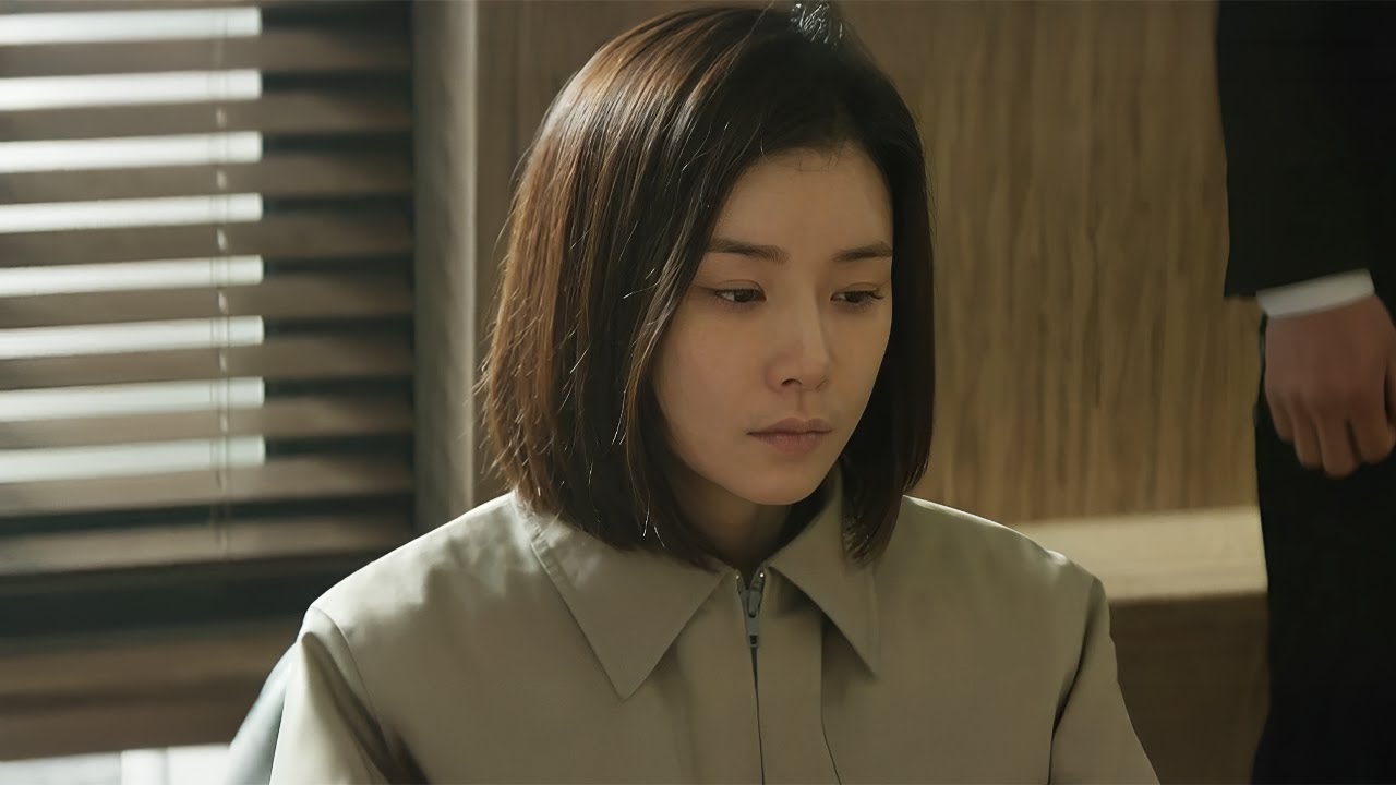 Although she is not the biological mother, she risked her life to protect her adopted daughter.