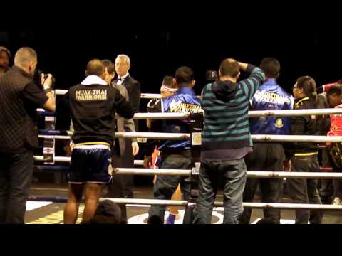 Muay Yhai Warriors - Campeonato del Mundo -54Kg. Bovy Vs Nestor Rodríguez