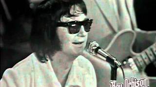 Roy Orbison: "Sweet Caroline" from Live in Australia