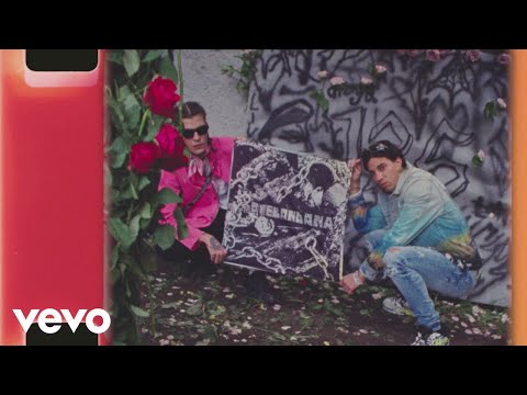 Video thumbnail for LOVE BANDANA