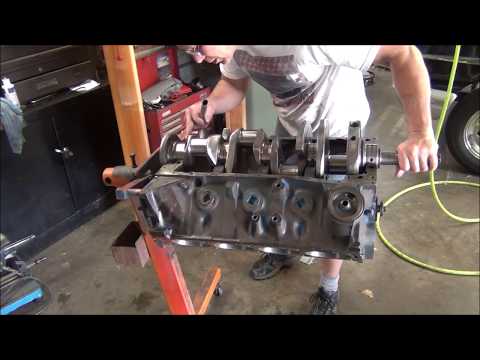 460 Rebuild part 6 checking main bearing clerance and crankshaft install.