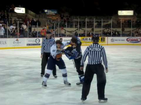 Brent Tate vs Anthony Bitetto