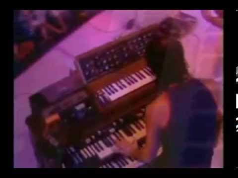 Manfred Mann's Earth Band  - Pleasure And Pain