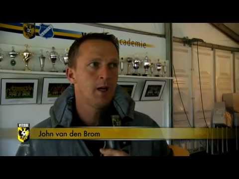 Voorbeschouwing met John van den Brom op Vitesse - NEC