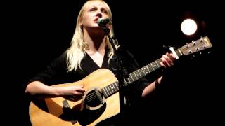 Laura Marling - Pray For Me (live at the Sage March 2012)